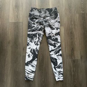 Nike Dri Fit Leggings with Hidden Pocket - Size L